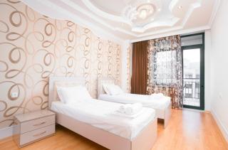 Center 2 BDR 2 BATH With Balcony Ararat View - 1