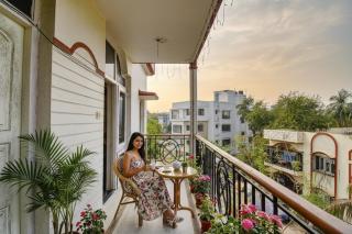 FabHotel Saltlake Regency - 14km from Anandlok Hospital - 7