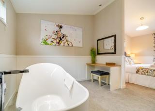 Otters Mead Boutique Lodges - 4