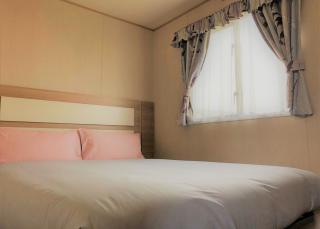 Golden Anchor Caravan Park - 2