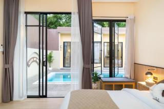 Amaleena Pool Access Suites - 7