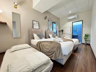 Ruyu 44 TownVilla 5R4B 18pax Bbq KTV Pool Table - 6