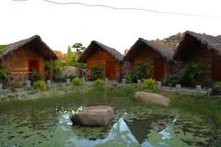 Rocky Meadows Resort Hampi - 7
