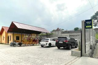 Urbanview Hotel Nerine's Glamping Village Cipanas by RedDoorz - 1