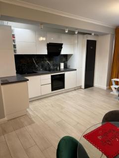 Cozy Apartment Promenada Mall - 8