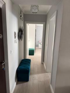 Cozy Apartment Promenada Mall - 3