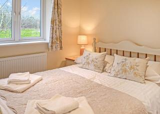 Little Moorland Farm Lodges - 4