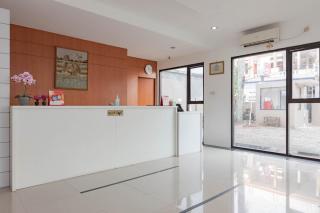 RedDoorz Plus At Hotel Sofia Pangandaran - 8