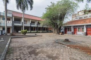 RedDoorz Plus At Hotel Sofia Pangandaran - 6