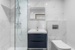 Cuffley Art Deco Flat - 5