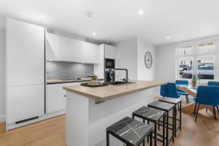 Cuffley Art Deco Flat - 4