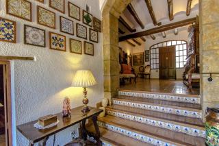 Catalunya Casas Majestic history for 32 guests, 10km to the beach - 2