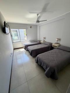 Depto de Primera Calidad, Cochera, Pile, Aire Ac - 3