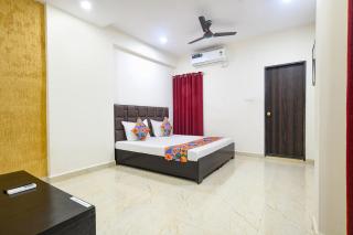 FabHotel Parijat - 7