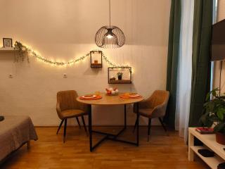 Urban Calm Studio close to the Boulevard - 9