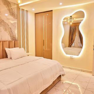 Purple Lavender Court - 3