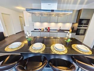 2 bedrooms Penthouse in Center w Terrace&Parking - 9