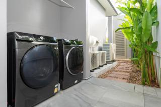 Urban-Modern 4BR Villa Piel with Tropical Pool Escape - 1