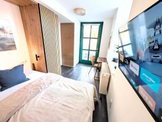 Modernes Studio in Elbnähe - auf Wunsch mit PKW - 9