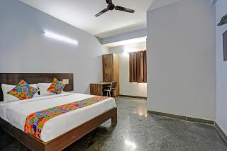 Via Luxury Suites - Padmavathi Meenakshi Kalyana Mantapa, Road Shivanna Layout - 3