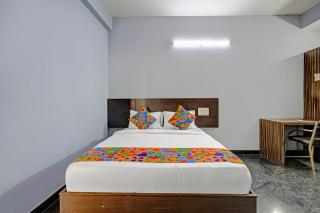 Via Luxury Suites - Padmavathi Meenakshi Kalyana Mantapa, Road Shivanna Layout - 7