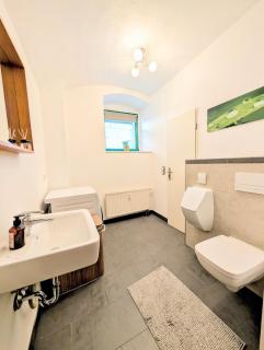 Modernes Studio in Elbnähe - auf Wunsch mit PKW - 1