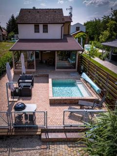 Harcsás Fenyves 2 - 9