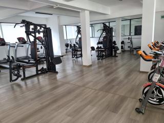 City Oasis One Bedroom Apt free Wi-Fi ,parking,Netflix - 6