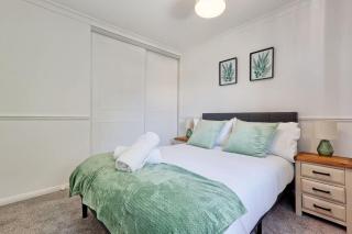 Big Discounts 3 Bed Parking Garden - 2