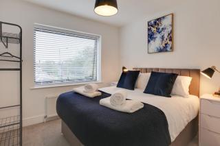 Surehaven Stays 4 Bedroom House Braintree - 6