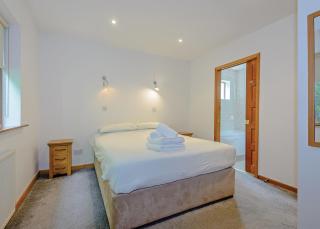 Penvale Lakes Lodges - 1