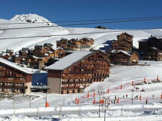 Plagne Soleil 2050 m Ski in and out sleeps 6 - 9