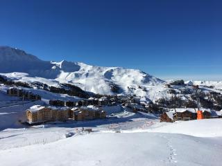Plagne Soleil 2050 m Ski in and out sleeps 6 - 6