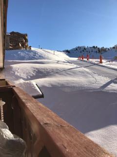 Plagne Soleil 2050 m Ski in and out sleeps 6 - 3