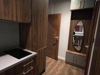 London Studio Retreat - Colney Hatch Lane - 2