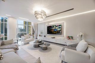 Skyline Views with Waterfront & Marina Walk - 3 BDR Apartment - 4