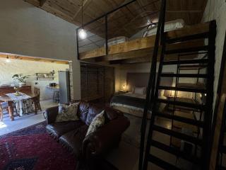 Hartland Garden Loft - 3