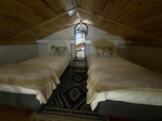 Hartland Garden Loft - 5