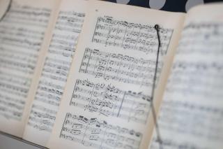 Cosy One-Bedroom Apartment with Parking & Balcony by Noclegi Renters - 2