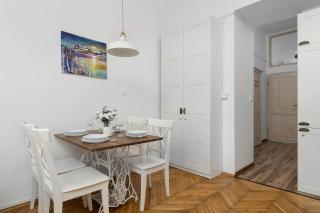 Atmospheric Apartment Close to the Vistula Boulevards by Noclegi Renters - 1