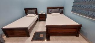 Spacious Rooms on 1st Floor Gulshan e Iqbal BLK7 - 7