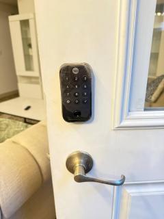 Red Deer Stay- 2BR Private Suite - 4