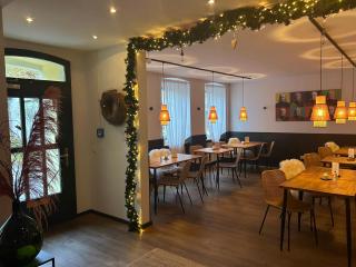 DK Hotel Heidelberg - 8