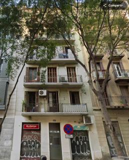 Basic interior Apartment Sagrada Familia Excellent for exploring Barcelona Very good location - 9