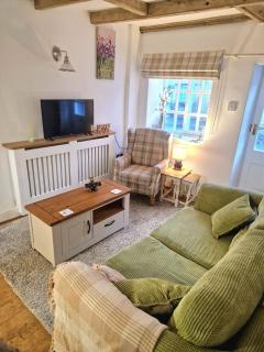 Entire Grade 2 listed cottage in Thornton-Le-Dale - 3