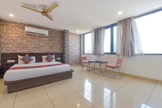 Hotel Neelambar Villa - 3