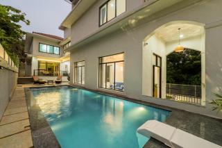 SaffronStays Eden Greens - 8