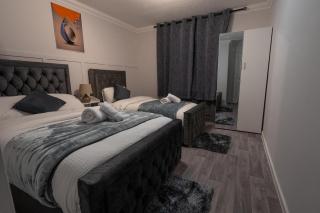Charming 2 Bedroom luxurious Home in Thamesmead south east London - 3