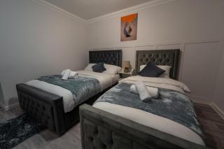 Charming 2 Bedroom luxurious Home in Thamesmead south east London - 2