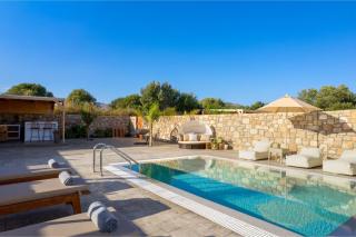 Amora Pool Villas - 6